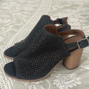 2 & 1/2 inch open toe bootie